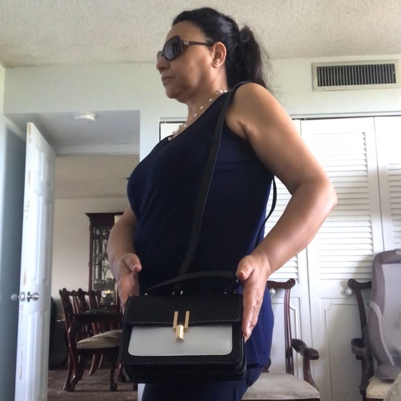 PU LEATHER HANDBAG. Size 200x90x130mm. BUY 2 ITEMS GET 50% ON THE 3RD ITEM - Picture 7 of 17